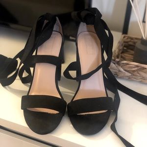 Block heel lace up ribbon